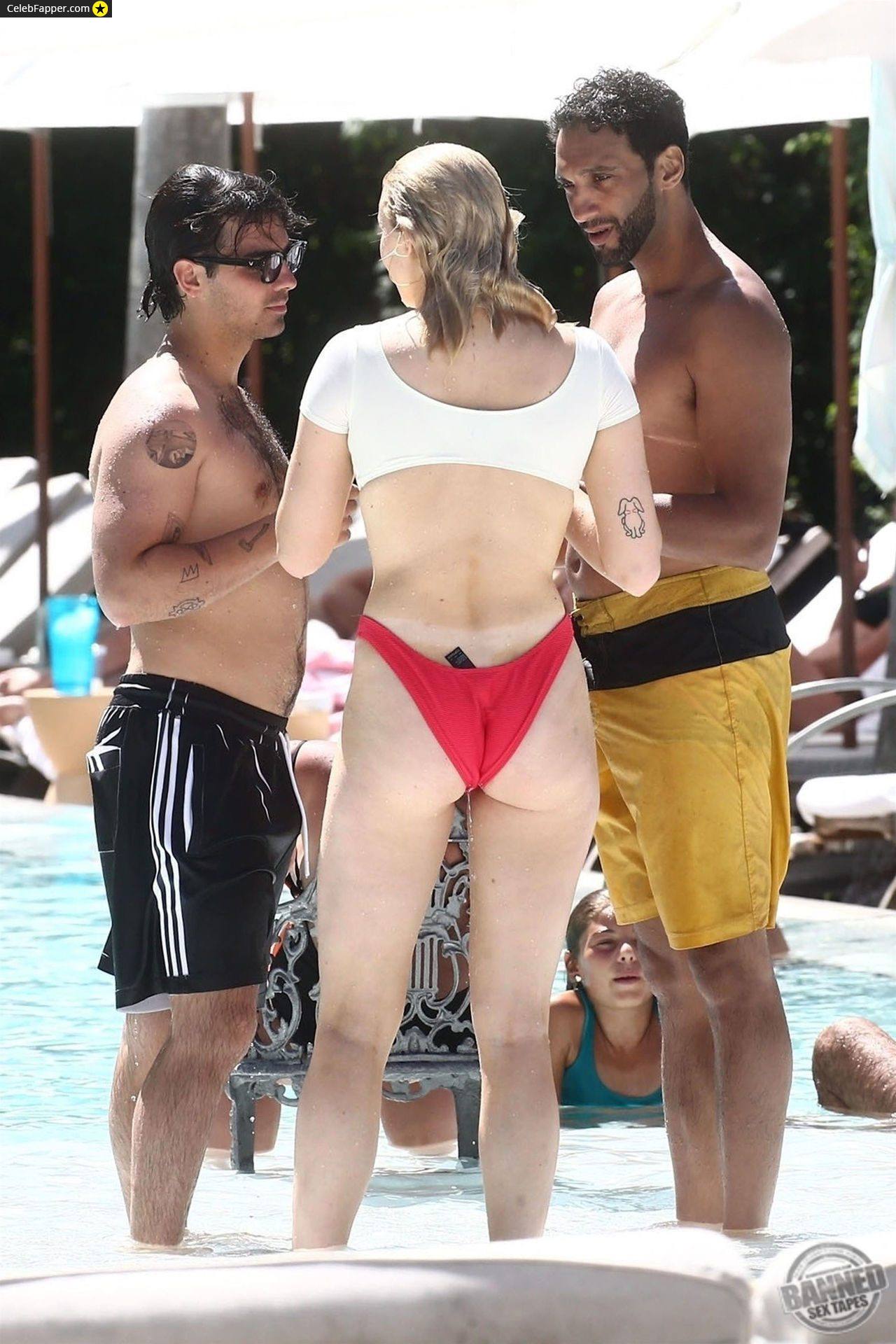 sophie turner fap butt ass thong bikini